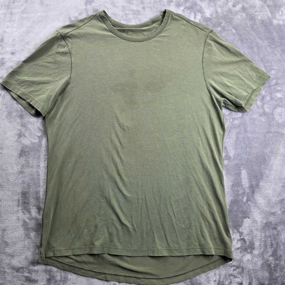 Lululemon T-Shirt Mens L Olive Green Short Sleeve Athletic Crew Neck Tee